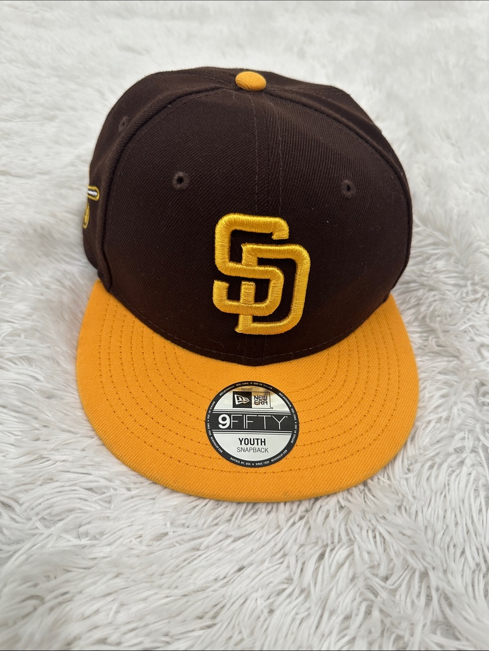 ❤️ NWT 9Fifty New Era San Diego Padres Youth Snap Back Hat